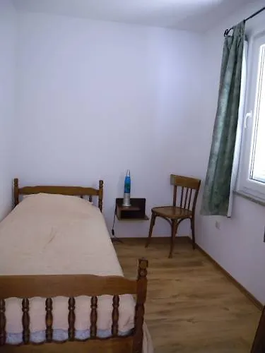 Apartment Apartment In Pula - Istrien 11443