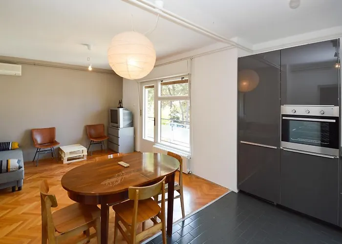 In - Istrien 11443 بولا