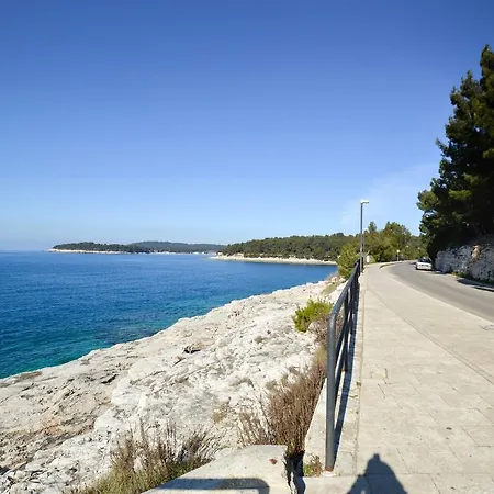 アパート In - Istrien 11443 プーラ