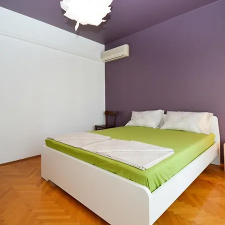 アパート In - Istrien 11443 プーラ