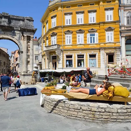 Apartment Apartment In Pula - Istrien 11443