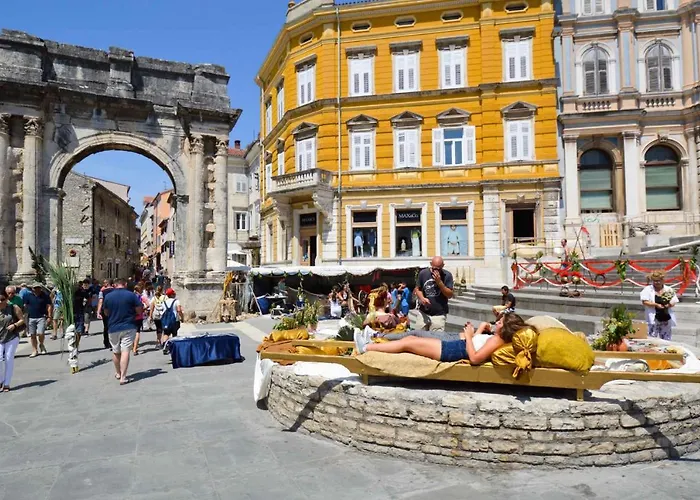 Apartment Apartment In Pula - Istrien 11443